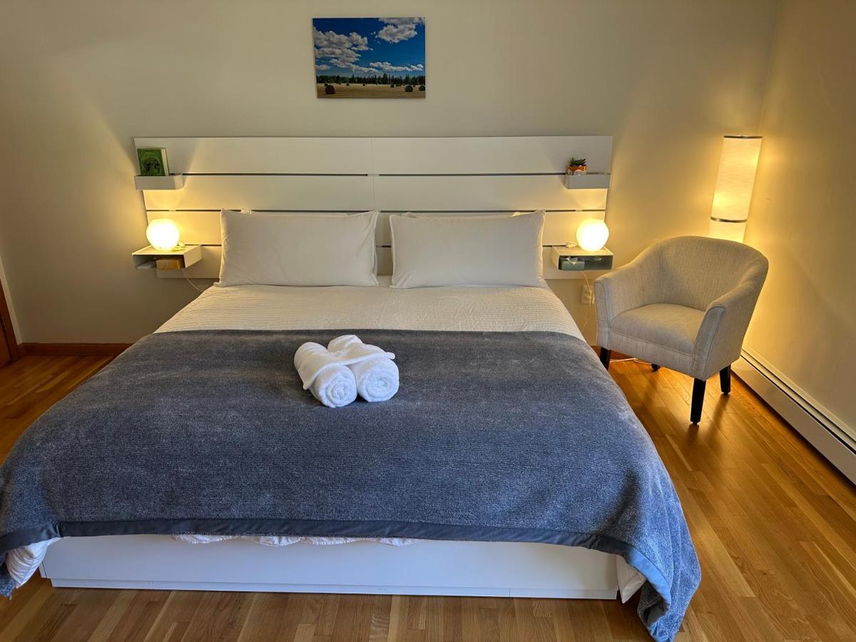 Room In Single Family House - Suburban Neighborhood In בוסטון חדר תמונה