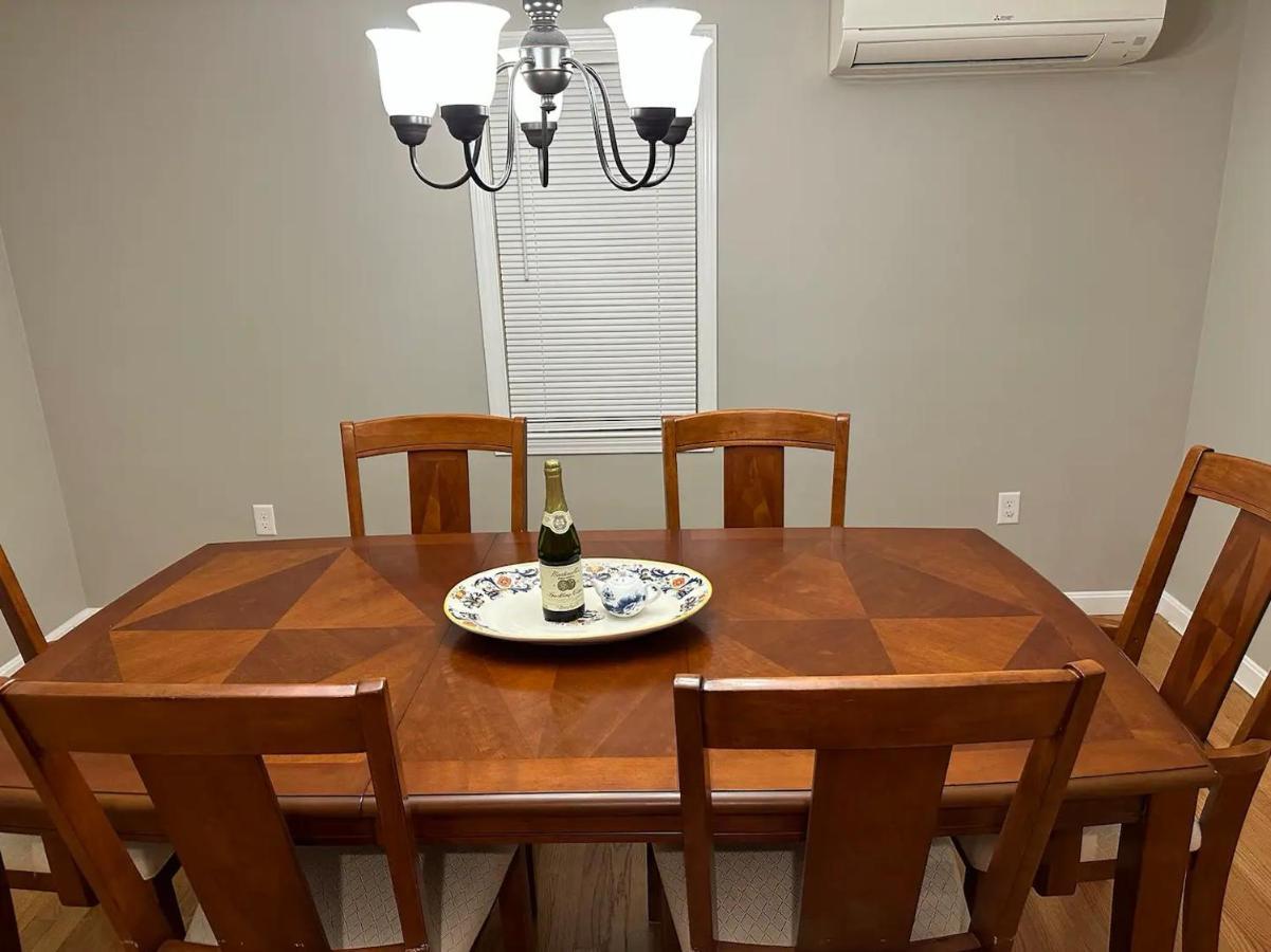 Room In Single Family House - Suburban Neighborhood In בוסטון מראה חיצוני תמונה
