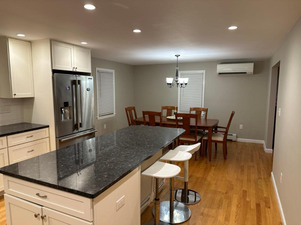 Room In Single Family House - Suburban Neighborhood In בוסטון מראה חיצוני תמונה